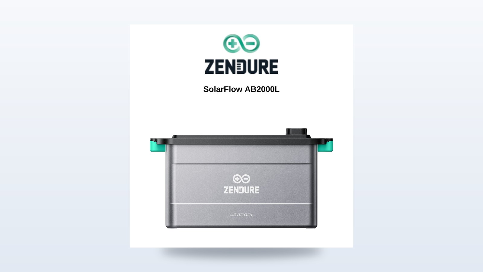 Nachrüst-Akku für ein bestehendes Balkonkraftwerk, im Hintergrund Solarmodule