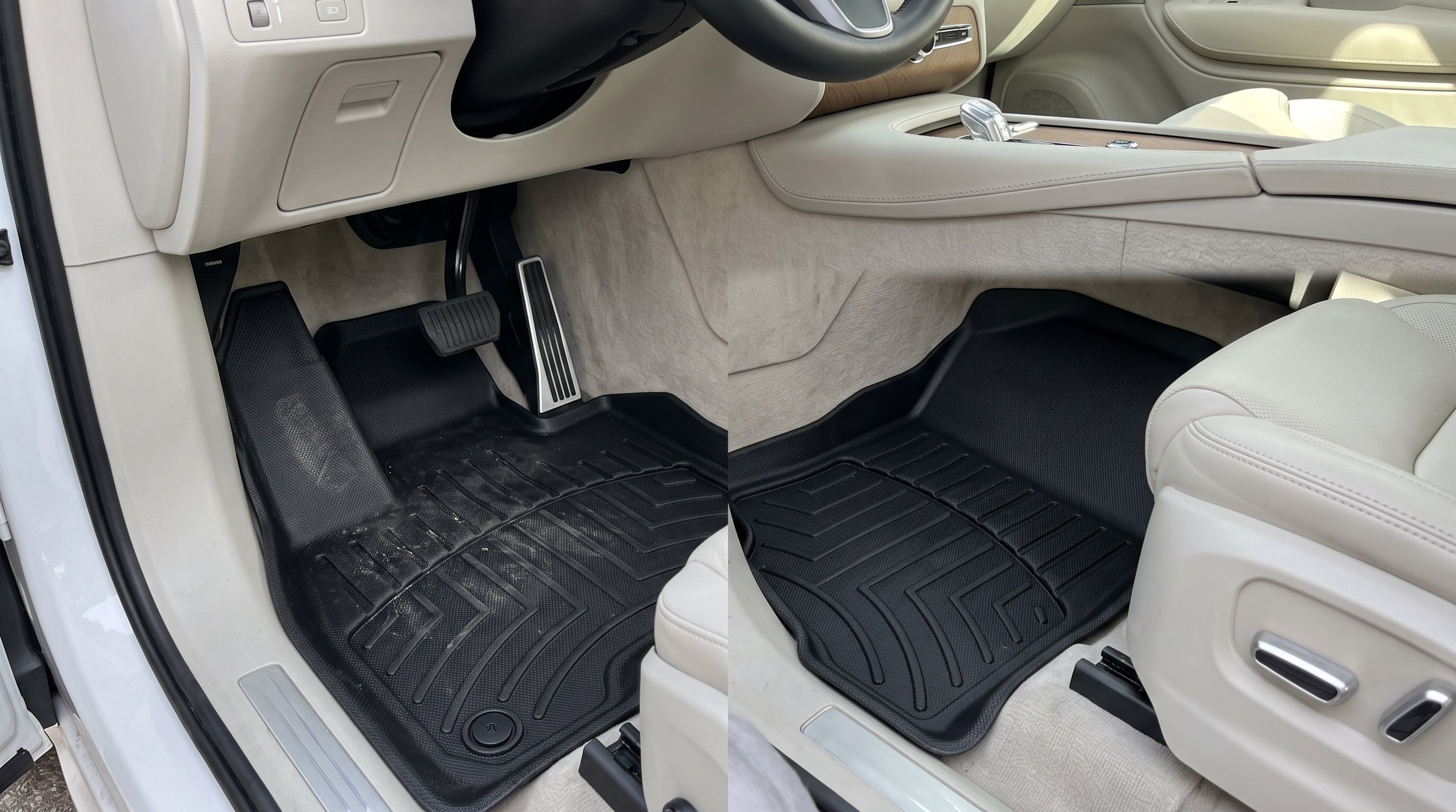 Gummimatten-Set im Fußraum eines Tesla Model Y